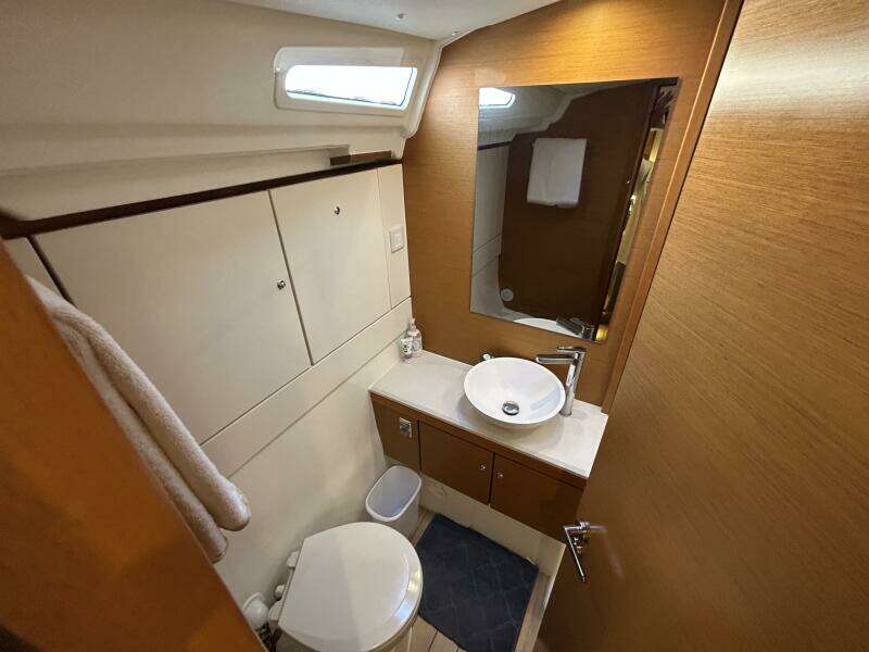 True North 54ft Jeanneau Yacht For Sale