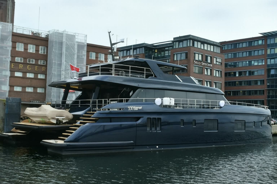 PETITE BELLE 100ft SUNREEF YACHTS Yacht For Sale