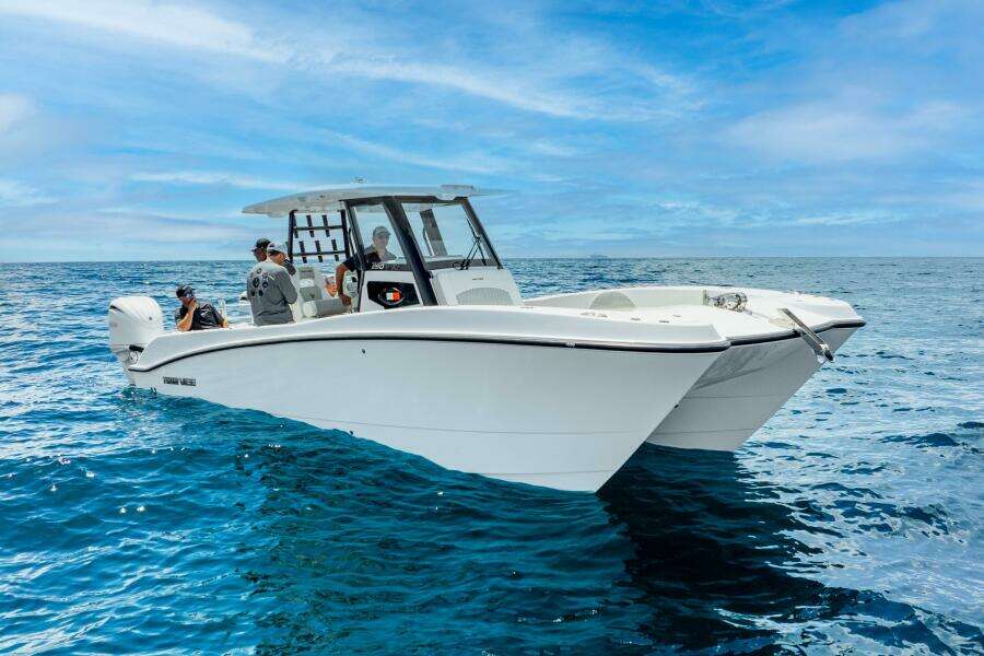 28ft Twin Vee Yacht For Sale