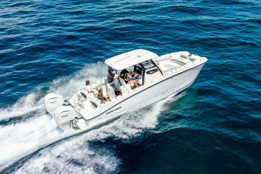 28ft Twin Vee Yacht For Sale