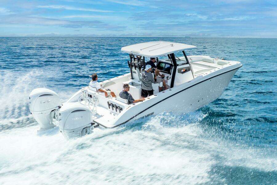 28ft Twin Vee Yacht For Sale