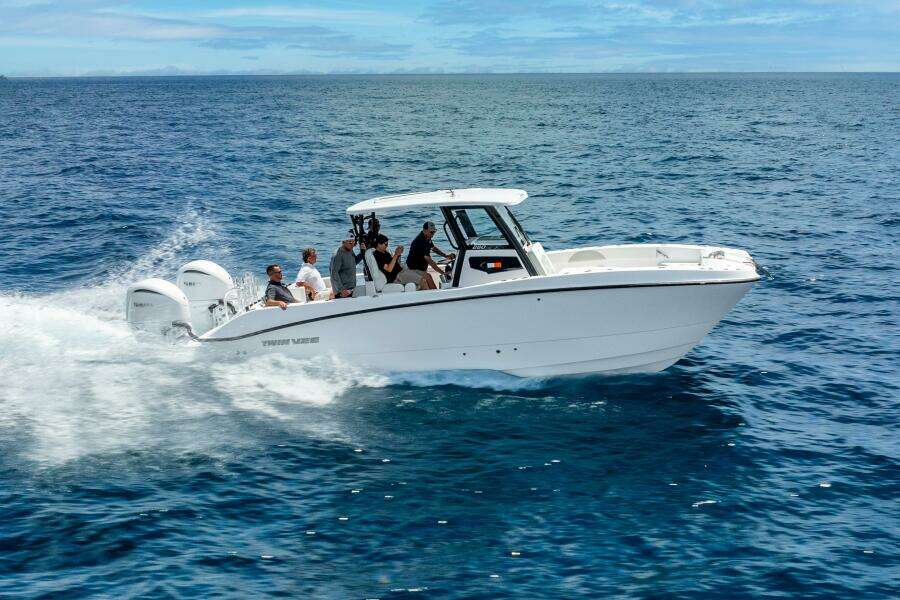 28ft Twin Vee Yacht For Sale