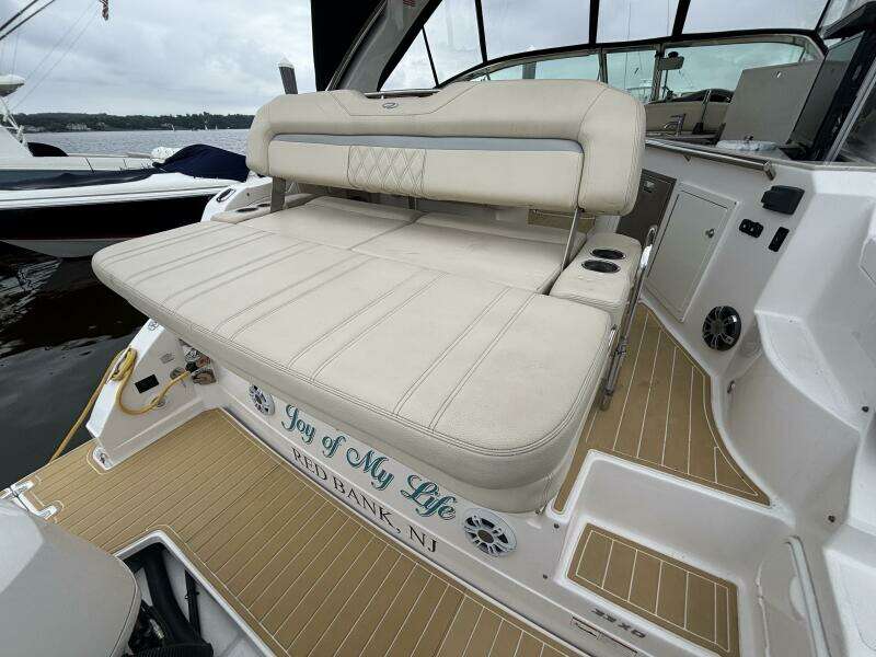 33ft Regal Yacht For Sale
