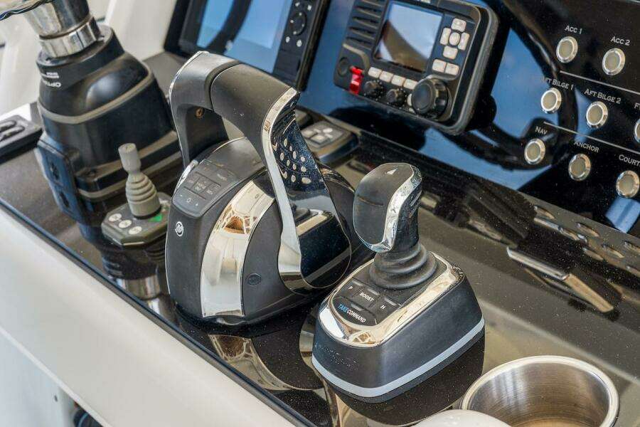 39ft Yellowfin Yacht For Sale