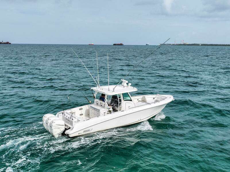 35ft Boston Whaler Yacht For Sale