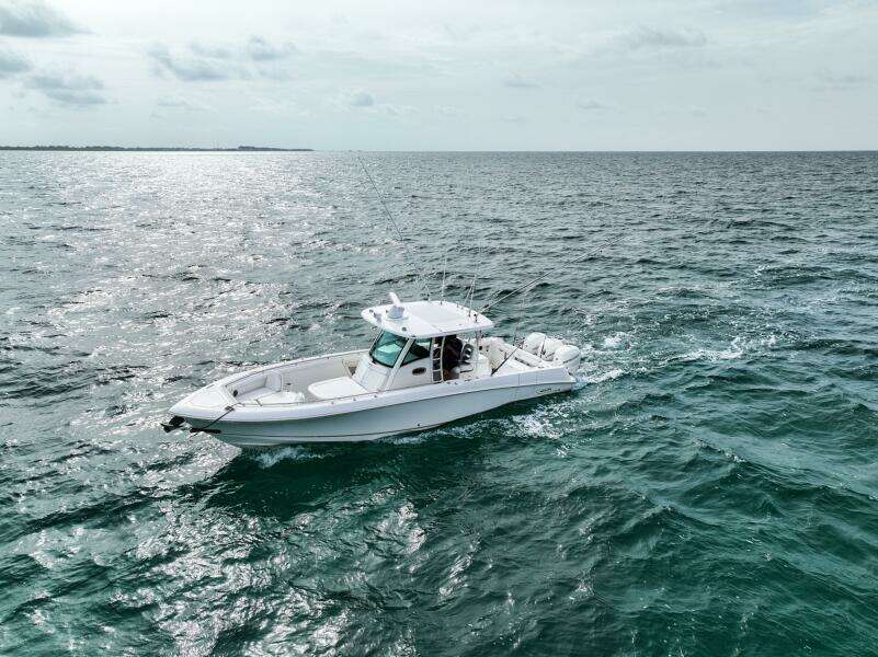 35ft Boston Whaler Yacht For Sale