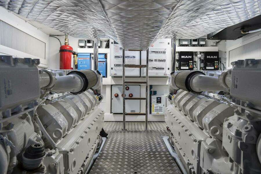 Barnext 69ft Pershing Yacht For Sale