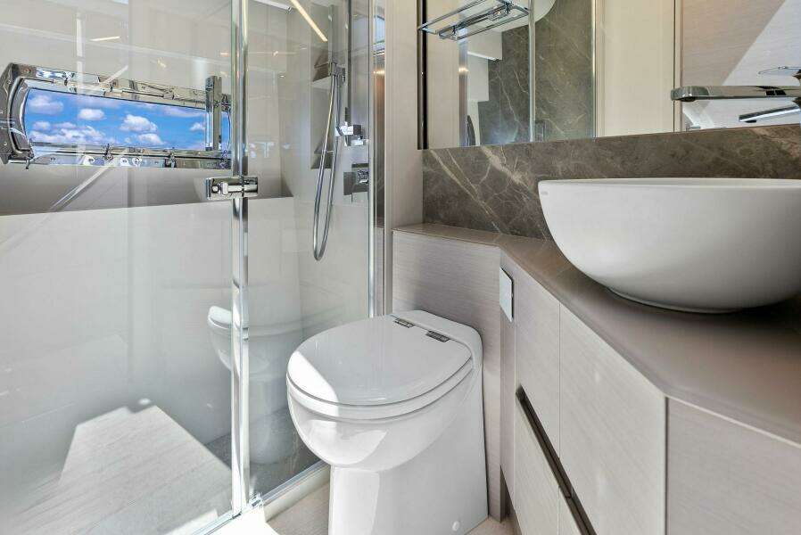 Barnext 69ft Pershing Yacht For Sale