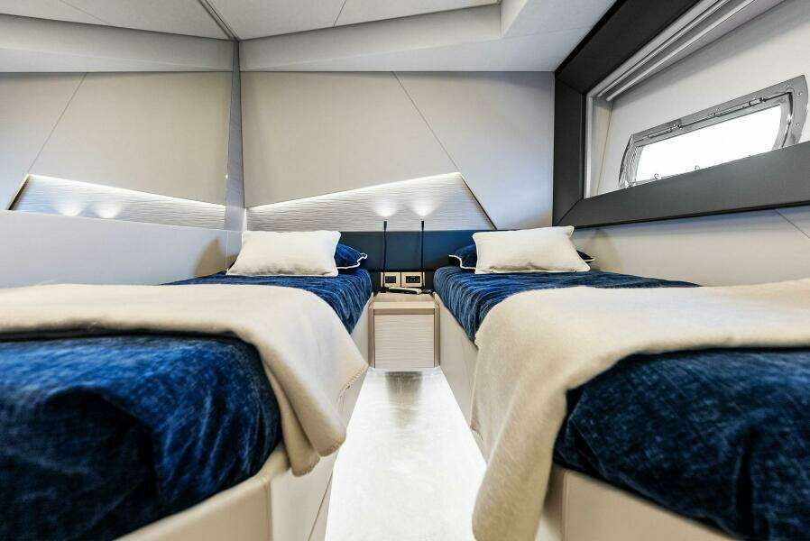 Barnext 69ft Pershing Yacht For Sale