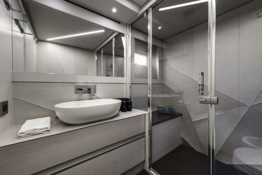 Barnext 69ft Pershing Yacht For Sale