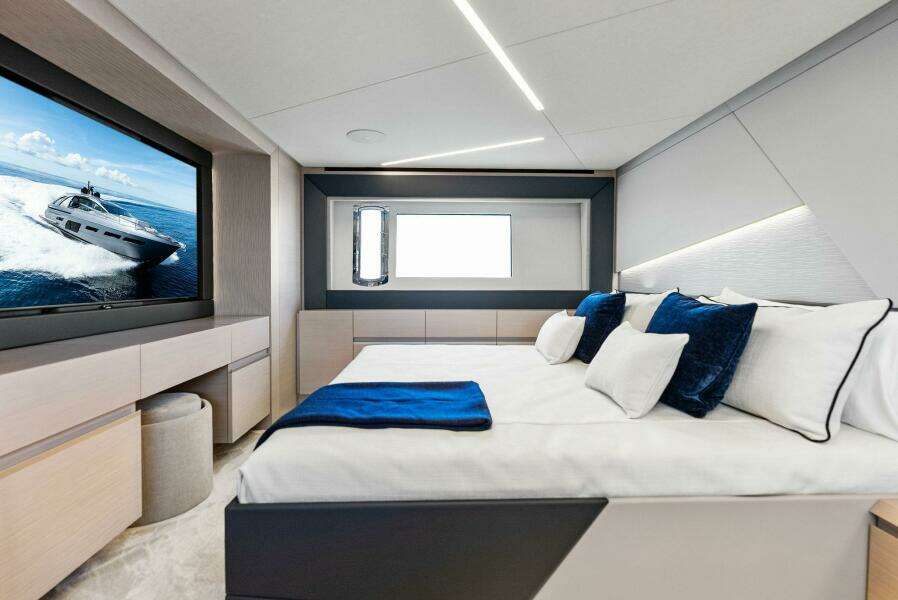 Barnext 69ft Pershing Yacht For Sale