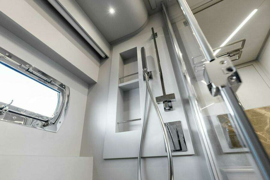 Barnext 69ft Pershing Yacht For Sale