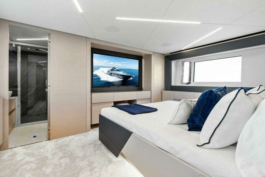 Barnext 69ft Pershing Yacht For Sale