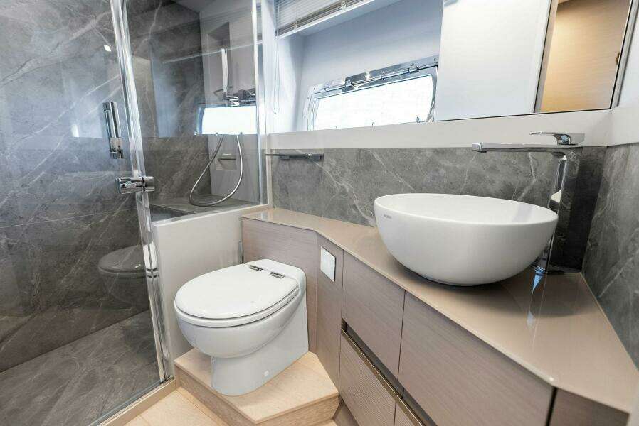 Barnext 69ft Pershing Yacht For Sale