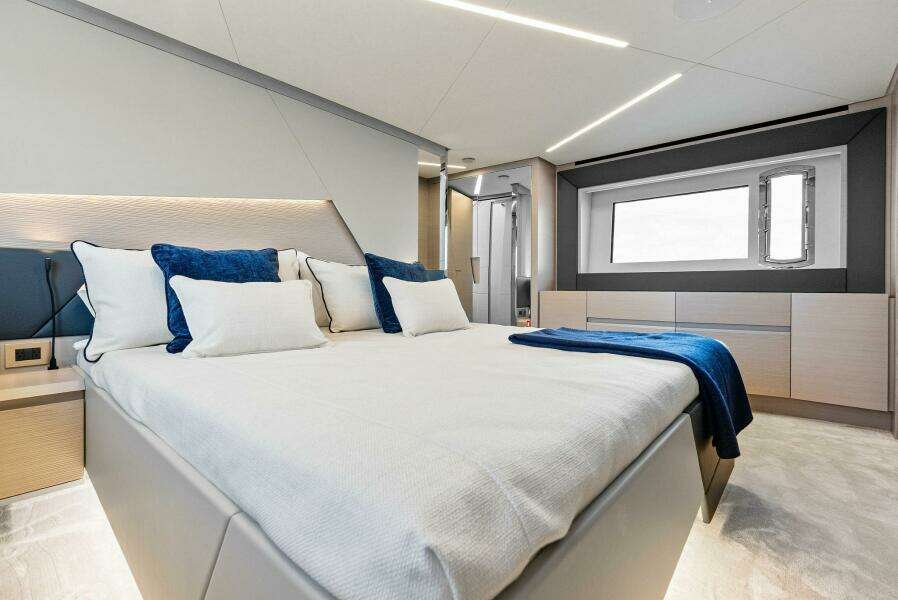 Barnext 69ft Pershing Yacht For Sale