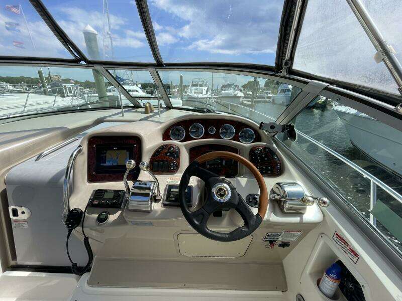 Sea Ryder 32ft Sea Ray Yacht For Sale