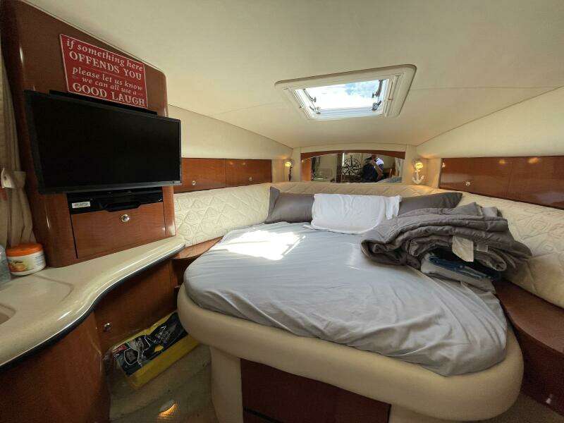 Sea Ryder 32ft Sea Ray Yacht For Sale
