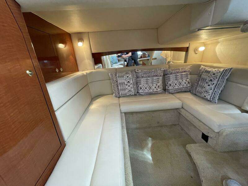 Sea Ryder 32ft Sea Ray Yacht For Sale
