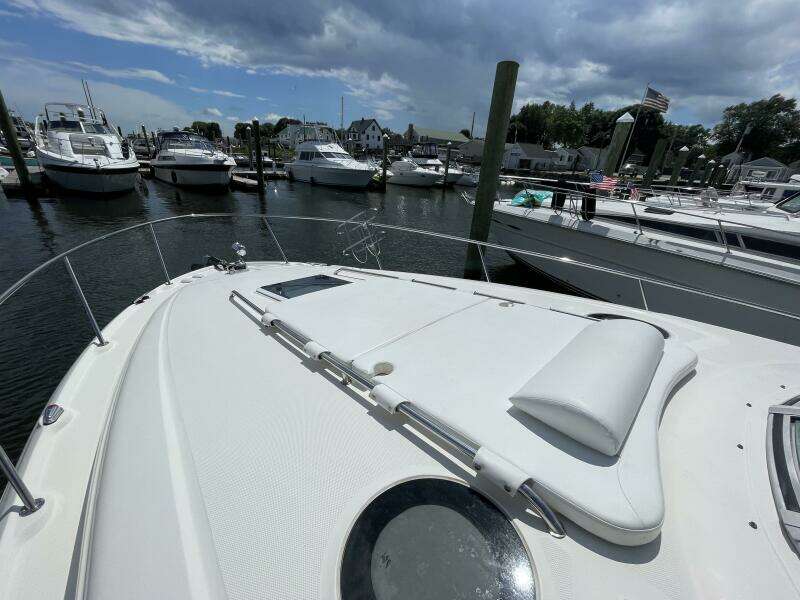 Sea Ryder 32ft Sea Ray Yacht For Sale
