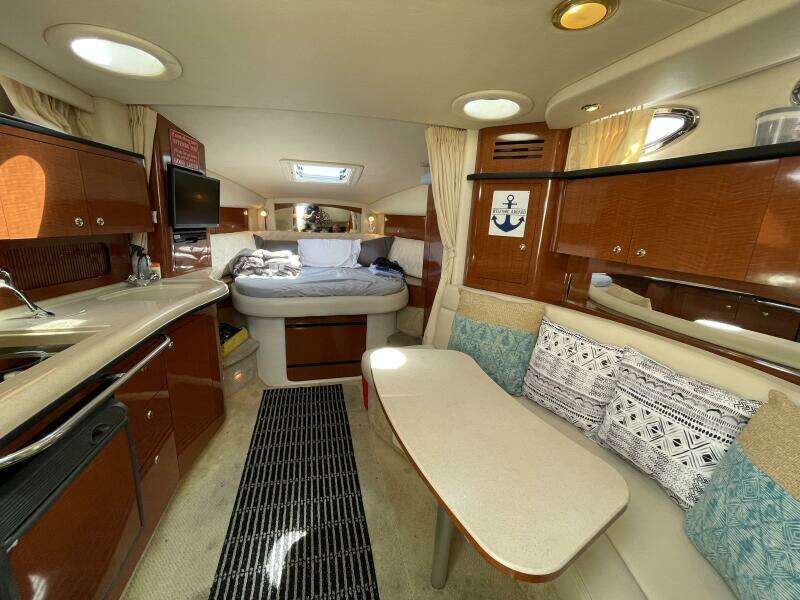 Sea Ryder 32ft Sea Ray Yacht For Sale