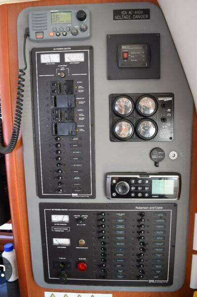 Mari Sol 39ft Leopard Yacht For Sale
