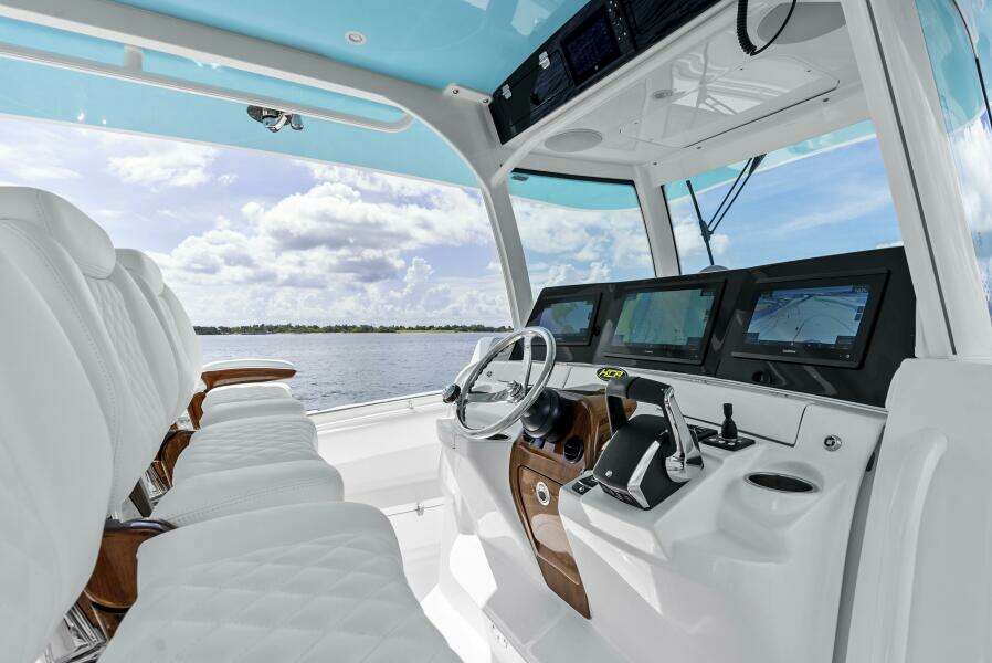 42ft HCB Yacht For Sale