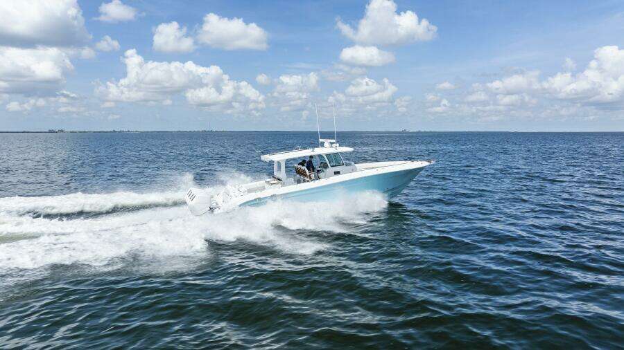 42ft HCB Yacht For Sale