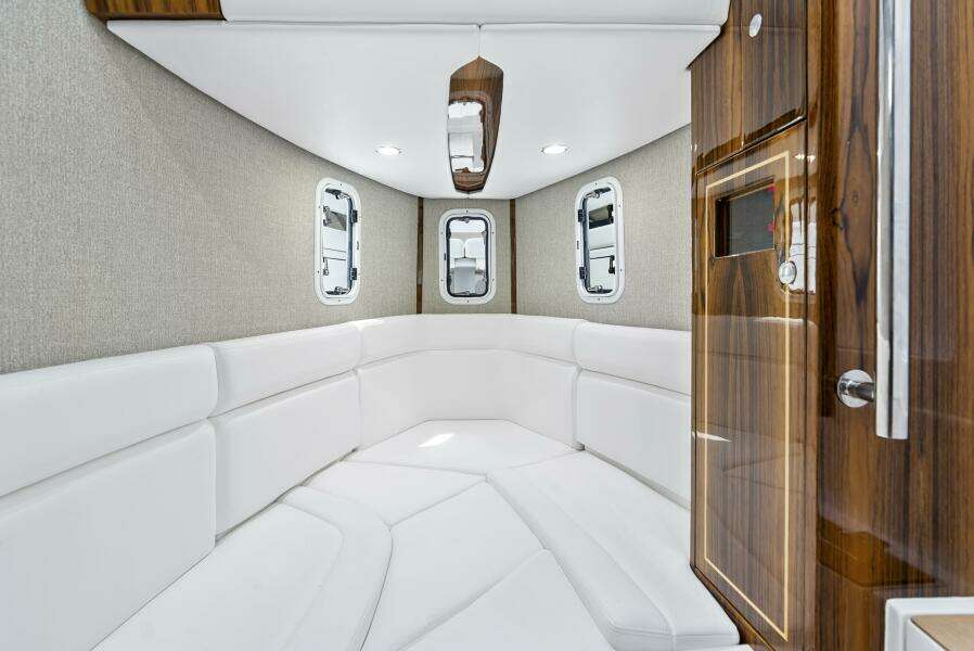 42ft HCB Yacht For Sale
