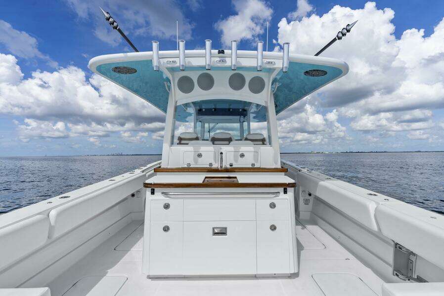 42ft HCB Yacht For Sale