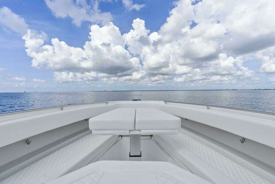 42ft HCB Yacht For Sale