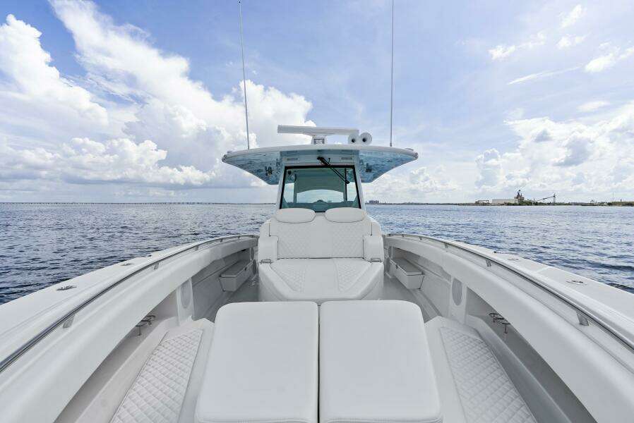 42ft HCB Yacht For Sale