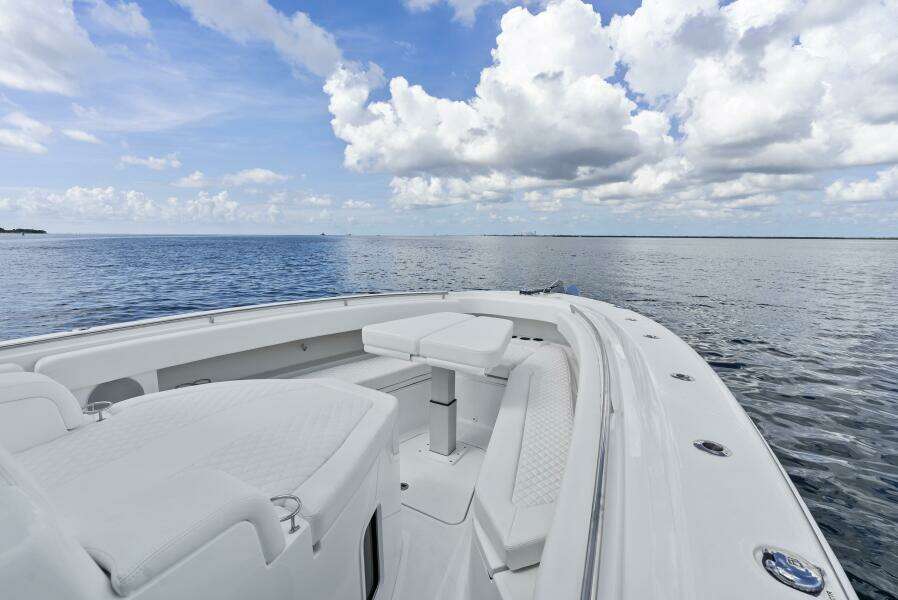 42ft HCB Yacht For Sale
