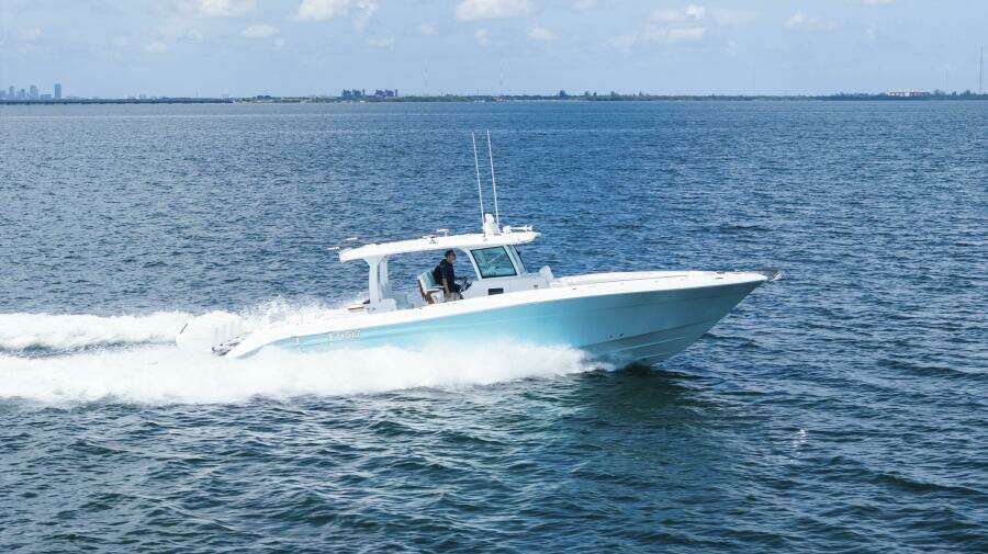 42ft HCB Yacht For Sale