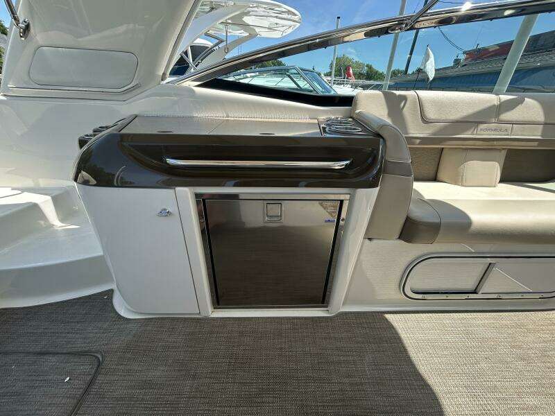 35ft Formula Yacht For Sale