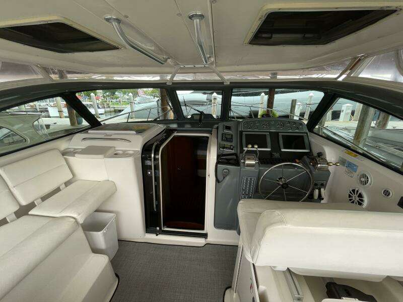 38ft Pursuit Yacht For Sale