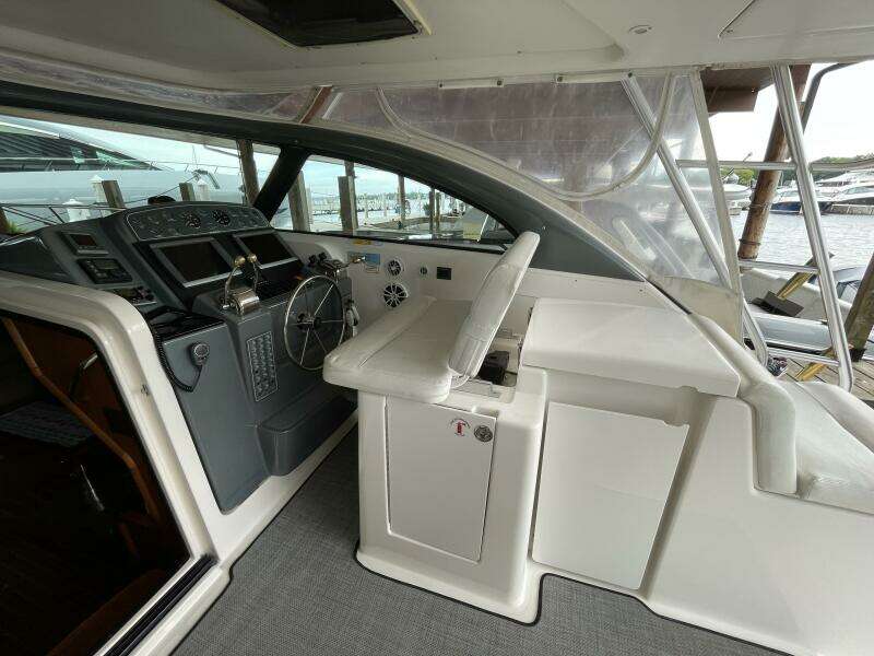 38ft Pursuit Yacht For Sale