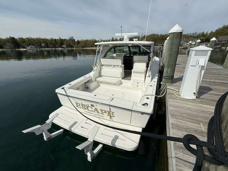 38ft Pursuit Yacht For Sale