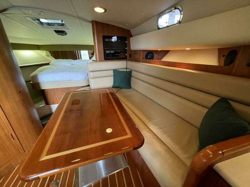 38ft Pursuit Yacht For Sale