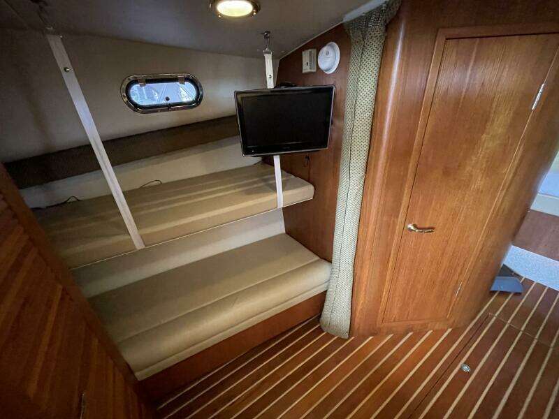 38ft Pursuit Yacht For Sale