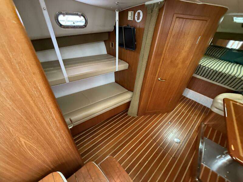 38ft Pursuit Yacht For Sale