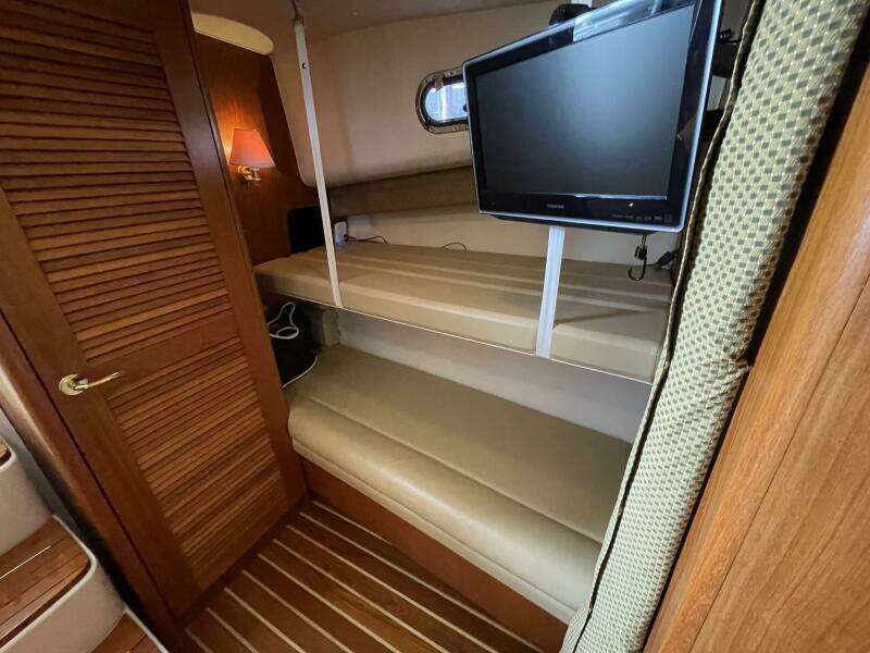 38ft Pursuit Yacht For Sale