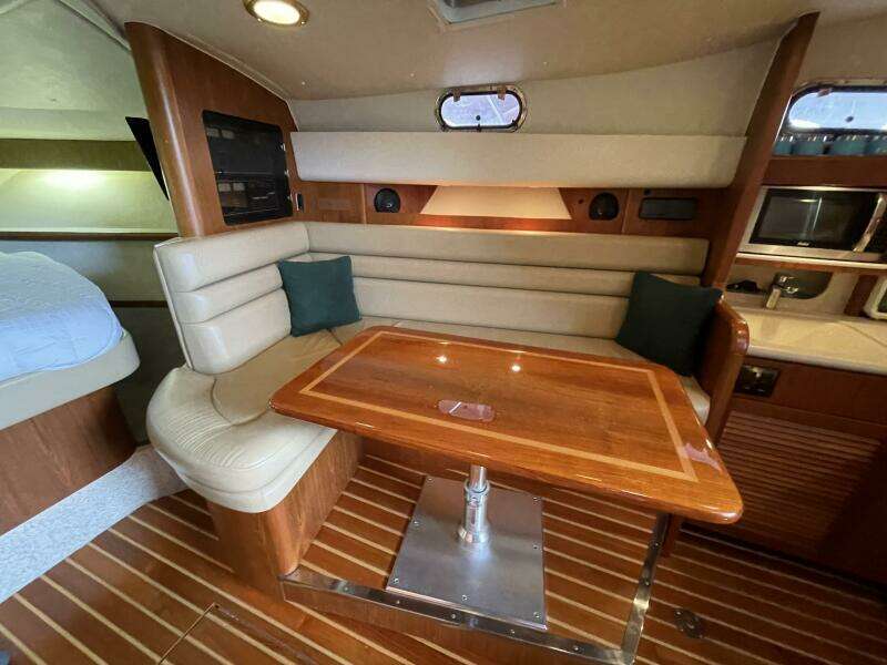 38ft Pursuit Yacht For Sale