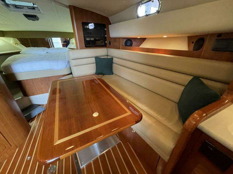 38ft Pursuit Yacht For Sale