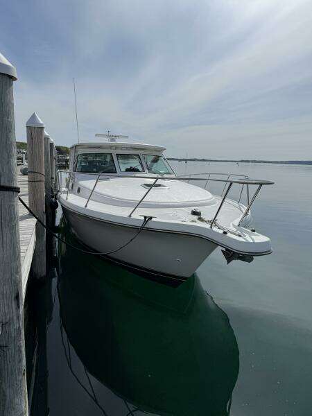38ft Pursuit Yacht For Sale