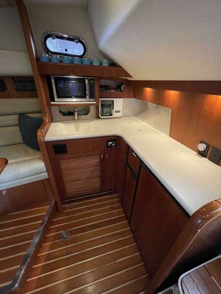 38ft Pursuit Yacht For Sale