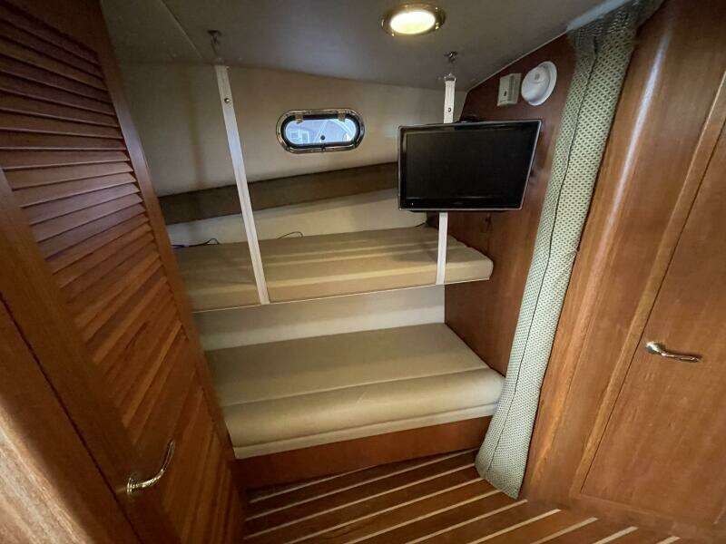 38ft Pursuit Yacht For Sale