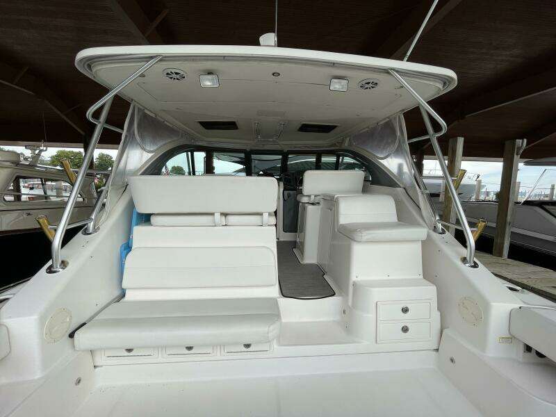38ft Pursuit Yacht For Sale