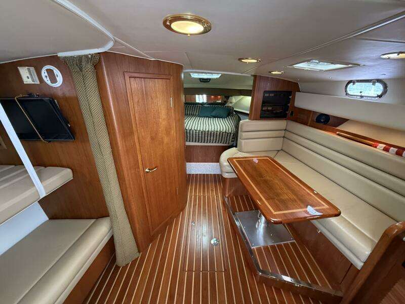 38ft Pursuit Yacht For Sale