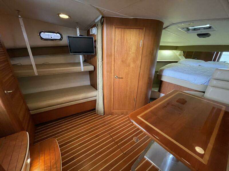 38ft Pursuit Yacht For Sale