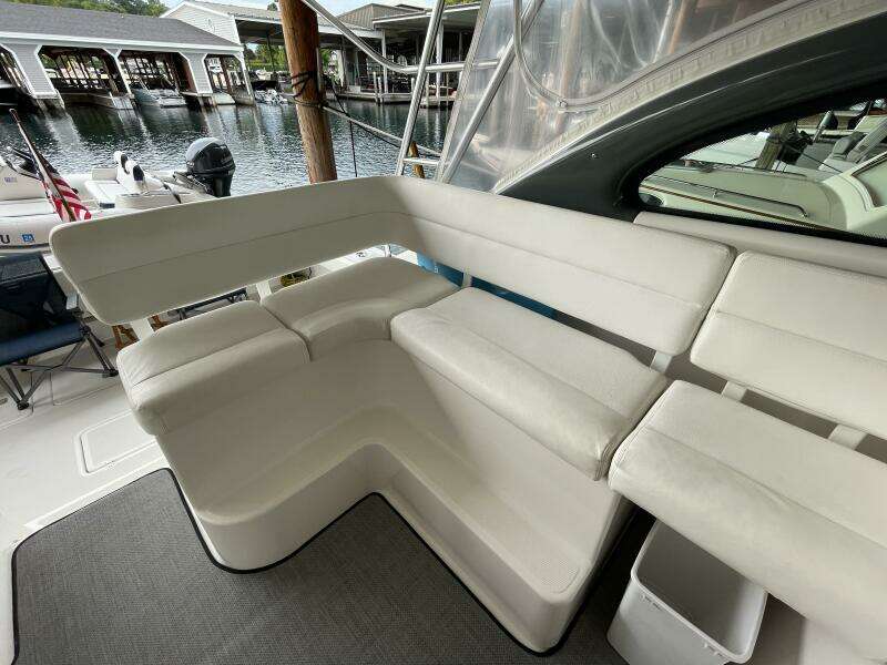 38ft Pursuit Yacht For Sale